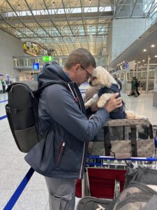 Der Moment vor dem Abflug – aufgeregt waren wir alle vier.